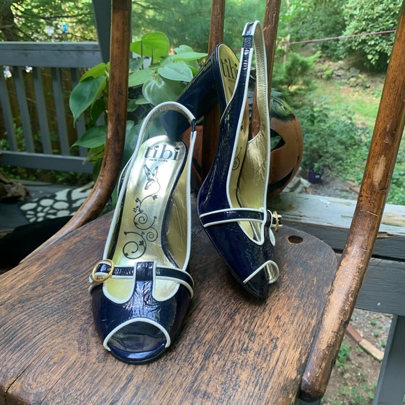 TIBI Navy & White Peep-toe Slingbacks - Picture 12 of 13